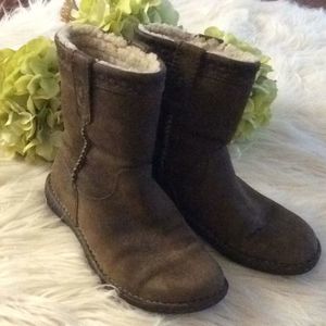 Distressed 💞UGG Australia 💞win boots